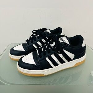 Adidas Break Start Men’s Athletic Shoe Sneakers Footwear Black Trainers Size 5,5